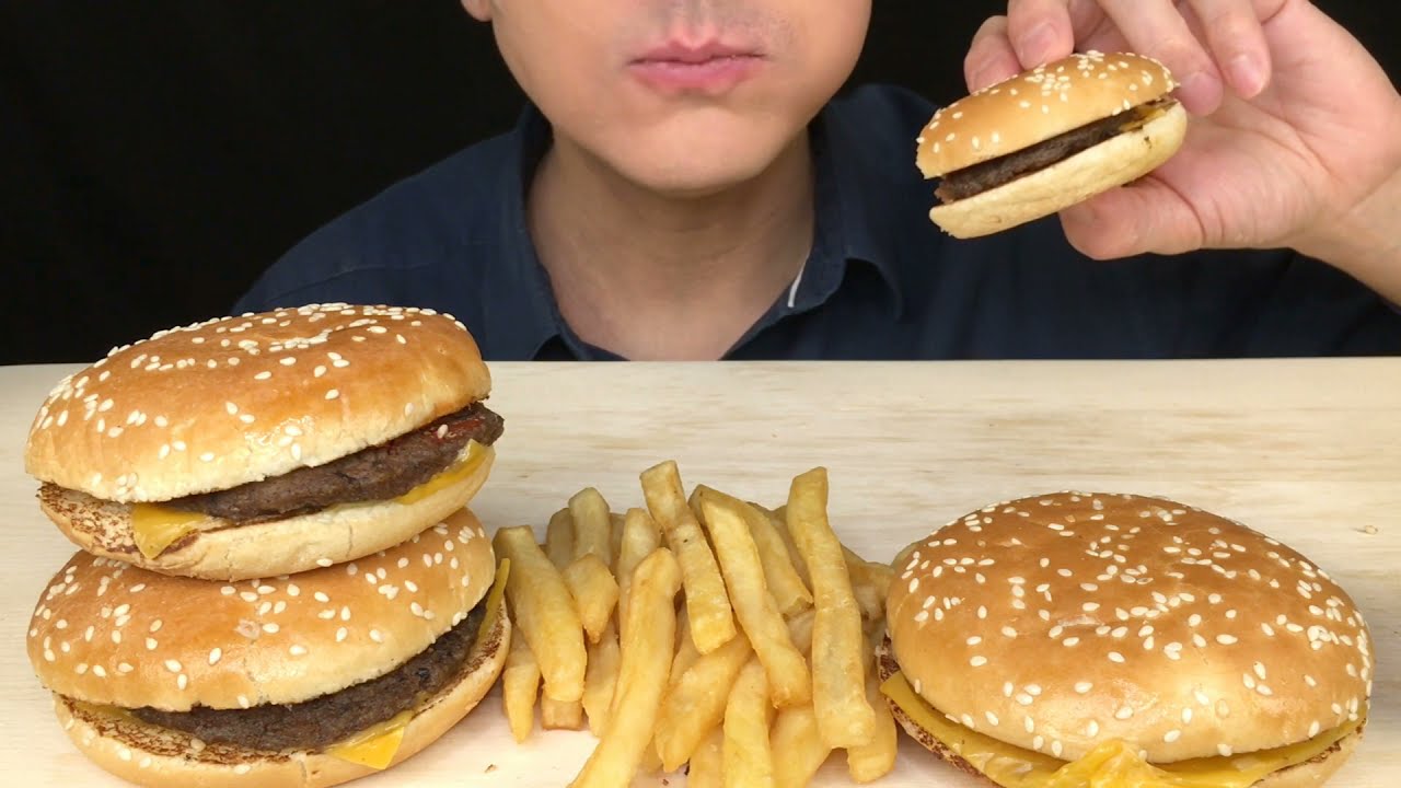 ASMR | CHEESEBURGERS & FRIES | MUKBANG | EATING SOUNDS - YouTube