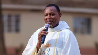 Fr Luzindana dancing for the youths infront of the Pope