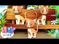 Trois Petits Chats - Comptines pour bébé en francais | HeyKids