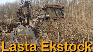 Lasta ekstock vid tröskagaraget (Zetor 7045 lastar stock)