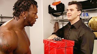 Shane Mcmahon Gives Booker T A Gift Summerslam 2001