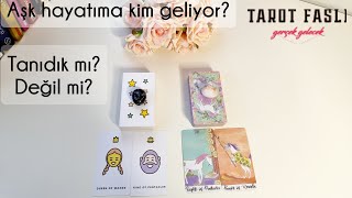 Aşk hayatıma kim geliyor?/ Tanıdık biri mi?/ Özellikleri nedir?/ Tarot, tarot falı, kısmet falı