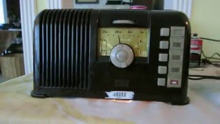 Zenith 6-D-414 Radio -- Operating on AM