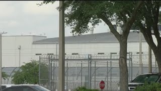 HCSO detention deputy arrested for selling 'cannabis-laced brownies' to inmates