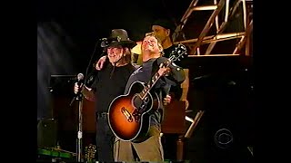 Pat Green & Willie Nelson - Threadbare Gypsy Soul (CMA Music Festival 2004, Nashville)