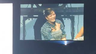 230703 TWICE in Toronto - Jeongyeon and Dahyun Play with the Crowd