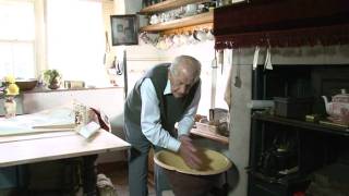 Skelmanthorpe Weaver's Cottage, Baking