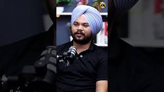 ਪੂਰਾ Podcast ਦੇਖੋ ਜੀ 🙏🏻 | #tajturbancenter #punjabipodcast #digitalpendu #viralshort #ytshorts