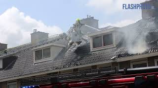 Grote uitslaande brand in rijtjeswoning - Lepelaarplantsoen Maassluis