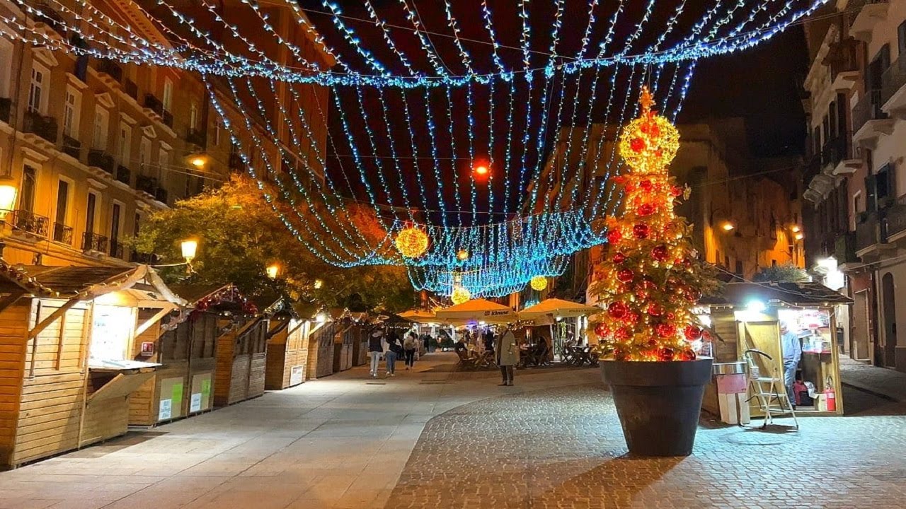 Natale A Cagliari Tra Luci E Mercatini | Sardegna 2022 - YouTube