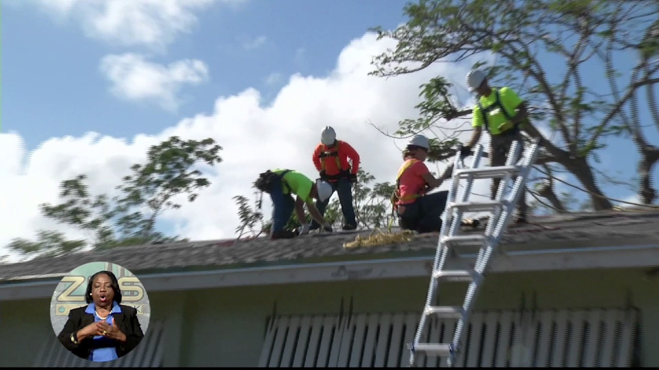 HURRICANE VICTIMS GETS ASSISTANCE FROM FLORIDA - YouTube