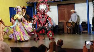 Panama traditional show in Tinajas