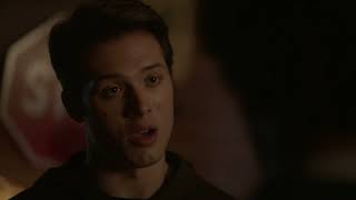 Legacies 4x09 Ethan tells MG the truth about Lizzie