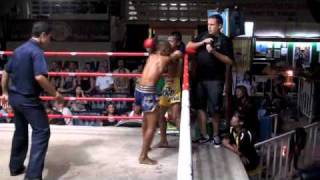 Samson (Tiger Muay Thai) wins by vicious bodykick in round 2 @ Patong Thai Boxing Stadium