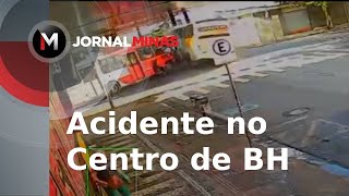 Batida entre dois ônibus interdita rua do hipercentro de BH - Jornal Minas