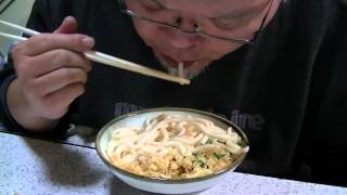 ［一人deごはん］お昼の常食！ぶっかけたぬきうどん2玉食べた！