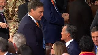 Romney calls Santos an 'embarrassment' before State of the Union