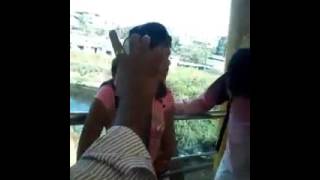 ladka aur ladki ko pakde police ambernath mumbai kissing couples