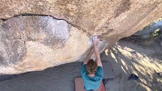 Joshua Tree Bouldering - Nicole Overhang V6