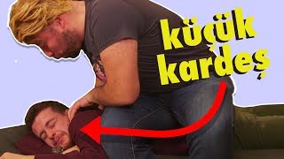 Küçük Kardeşe Yapılan 12 Acımasız Şey