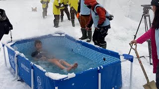 「豪雪サウナ」でリラックス