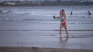 Uluwatu Beach is Crowded with Visitors