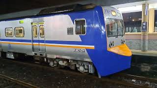 4225次福隆發車經由宜蘭線開往北湖的EMU726+EMU725阿福號區間車