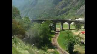 レーティッシュ鉄道ベルニナ急行 ループ橋：ブルージオ高架橋(いいちこCM) Bernina Express - Brusio spiral viaduct