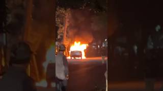 Car Caught fire in middle of the road 🤔🔥🤔 #shortvideo #shorts #viralvideos #fire #car #scary