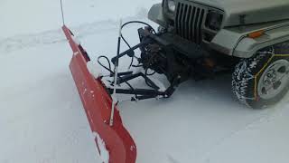 Jeep Wrangler snowplow with 12V hydraulic power pack by Hydronit, part 1