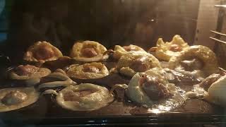 mini Toad in the Hole Time lapse