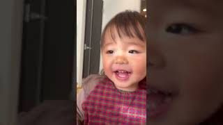 激しく首振る赤ちゃん #赤ちゃん #baby