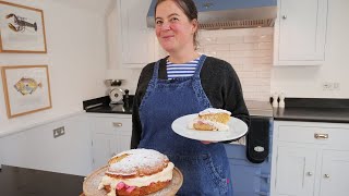 Victoria Sponge with Rhubarb and Custard