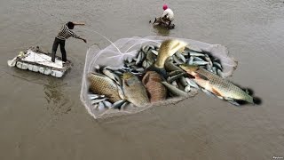 wow Amazing Fishing - Cambodia Traditional fishing - How to Catches Fish-Fishing Man