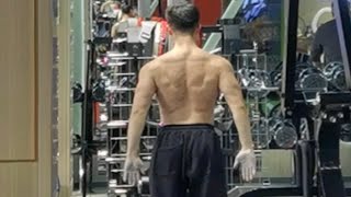 拉 主项 对握宽距引体 12/12/10/10——杠铃划船 70kg 12次4组（285）