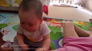 WILSON BABY BREASTFEEDING FULL & PLAYING ON MOM DAY225 母乳 모유 수유