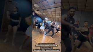 කොහොමද යුරේනිගේ ඩන්ස් එක 🤣 #dance #shorts