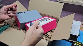 Lamy Safari set unboxing blackberry pink cliff.