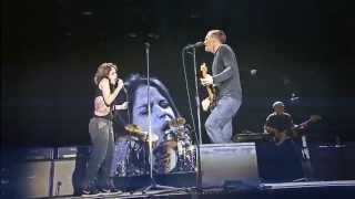 Rock in Rio: Bryan Adams fan sings with him