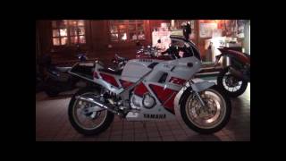 SANSEI RACINGエキゾーストサウンドを聞け　1987 YAMAHA・FZR250　1987 ヤマハ・FZR250　2KR　HONDA・CBR400R　ホンダ・CBR400R