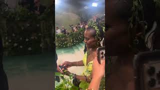 Deborah Roberts takes selfies with Sheinelle Jones at the Met Gala