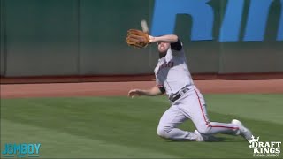 Giants outfielders drop three fly balls in a row, a breakdown