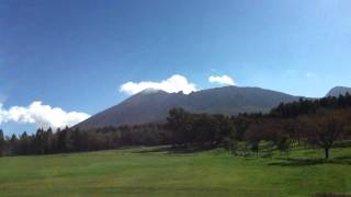 岩手山の初冠雪　2013　10月13日　first snow to settle on Mt. Iwatesan