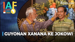 Momen Xanana Gusmao Pegang Kepala Jokowi