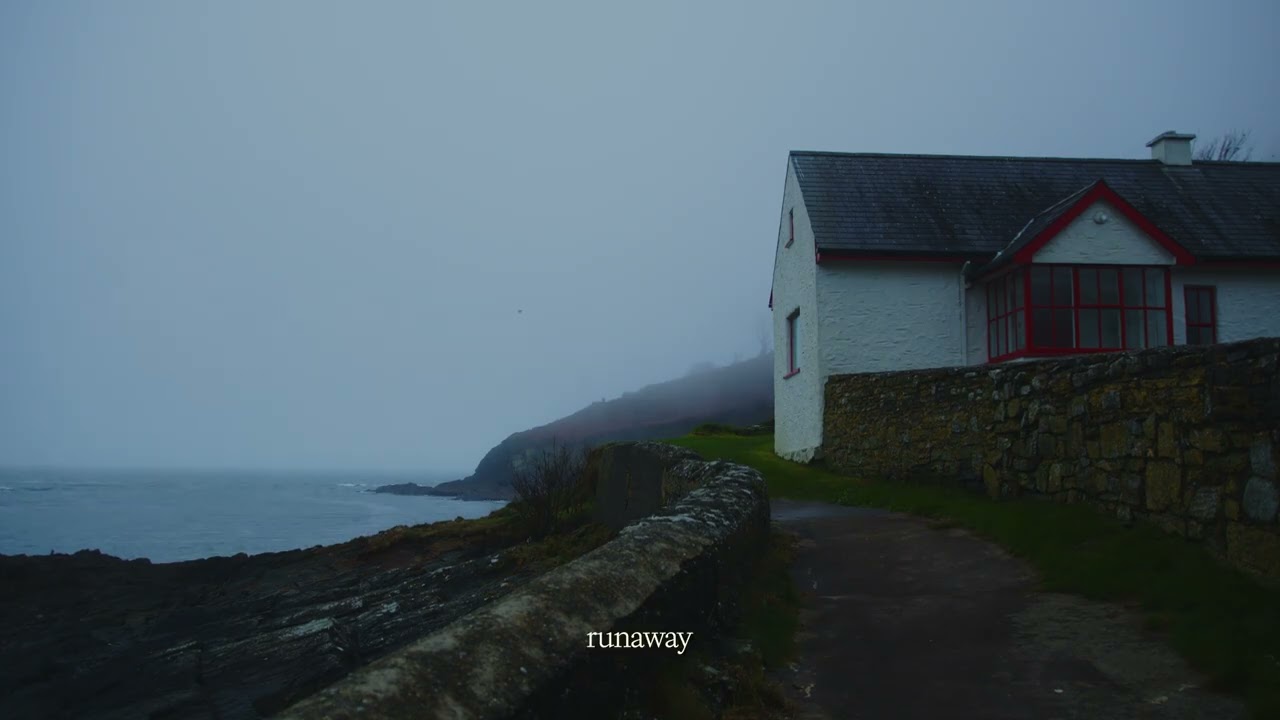 Kingfishr Schooldays Official Visualiser Accords Chordify