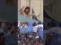 Tras ser condenada, Cristina Kirchner saludó a la militancia desde un balcón del Instituto Patria