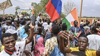 Thousands of coup supporters rally near French base in Niger