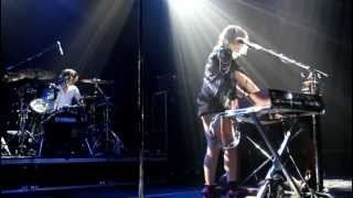 Metric - Empty - live in Singapore 2012