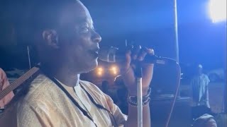 WASIU AYINDE BREAKS SILENCE; RESPONDS VIA SONG AT A LIVE SHOW AFTER MOTHER’S FUNERAL CEREMONY