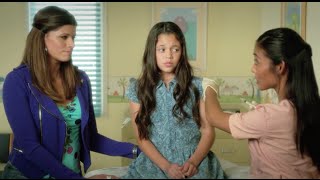 Donnabella Mortel, Andrea Navedo, \u0026 Jenna Ortega as young Jane on, CW's \